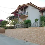 Δωμάτια σε οικογενειακή κατοικία Filippos 